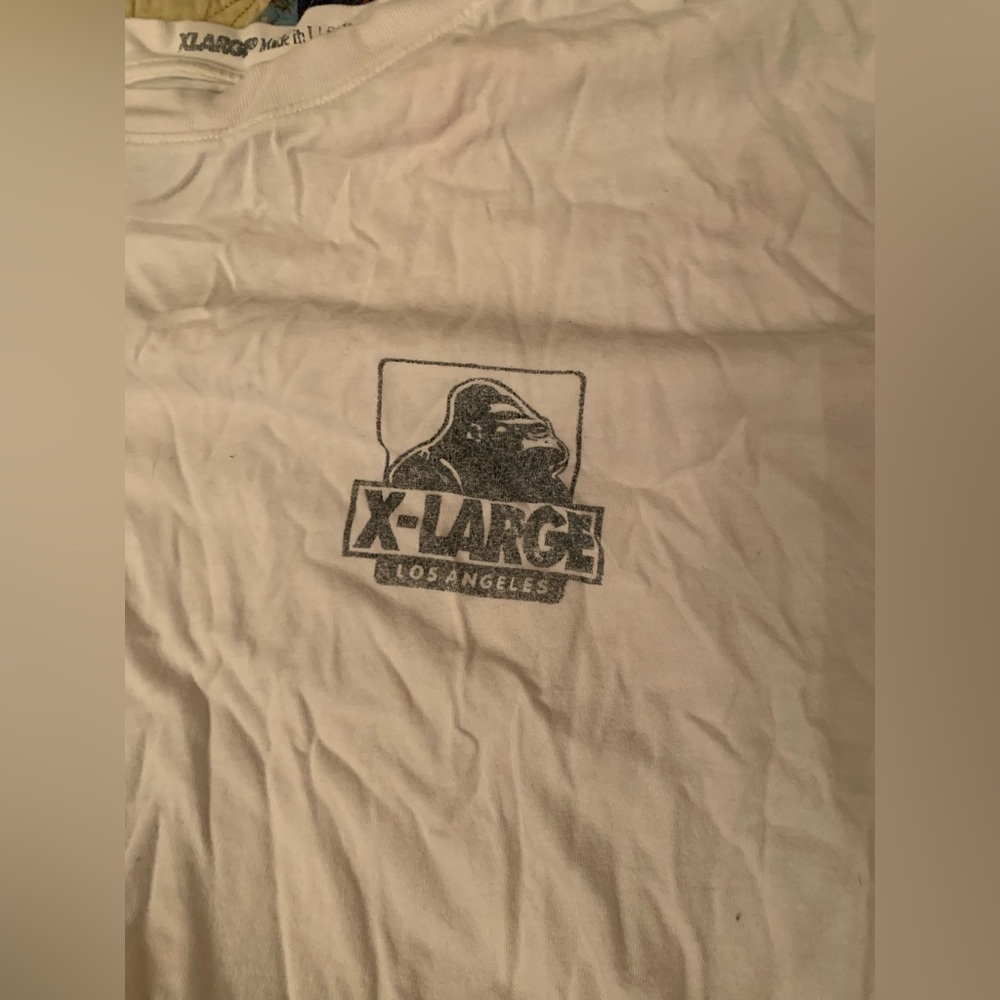 VINTAGE Rare X-Large Gorilla Los Angeles Inspiration shirt
Size: Men's US XL
